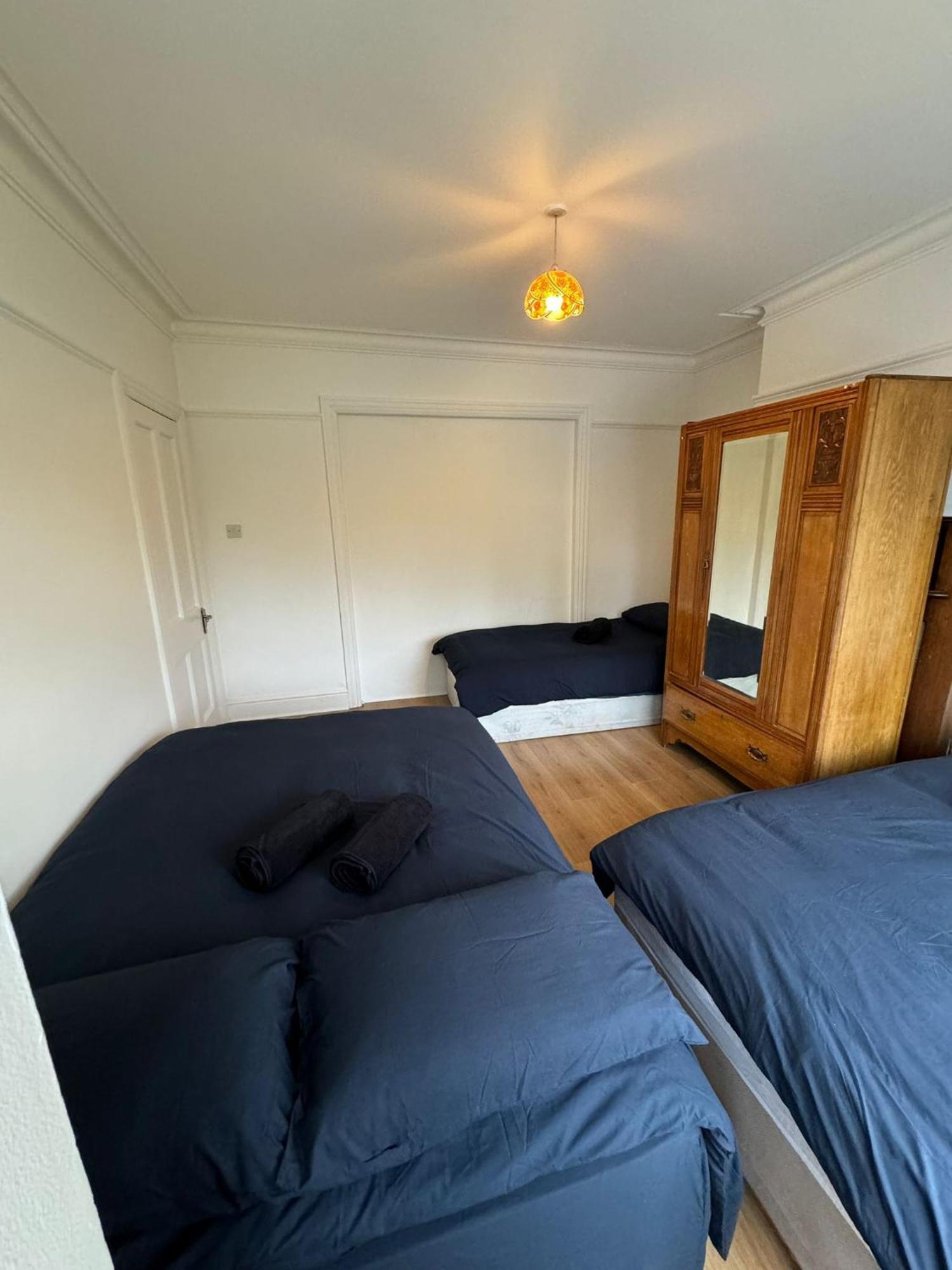 Big Family Room In Room At 2 Iveragh Rd-4 Dublin Eksteriør bilde